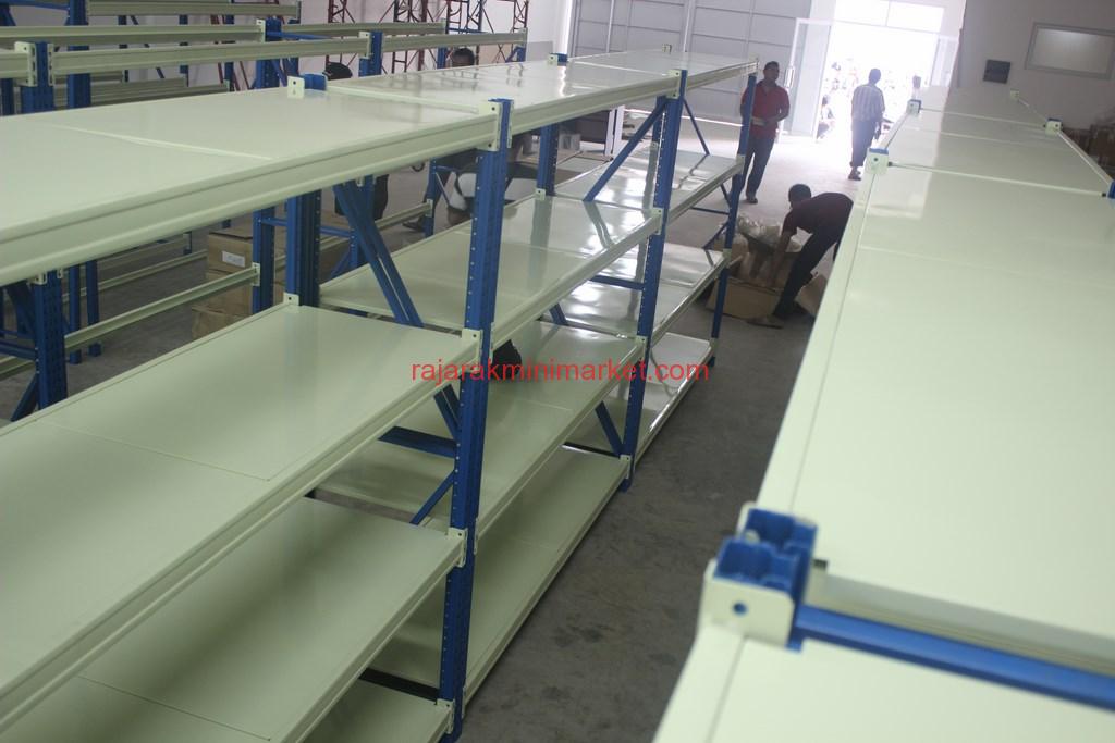 PEMASANGAN RAK GUDANG MEDIUM DUTY TIPE RR50 | RAJA RAK INDONESIA | www.rajarakindonesia.com RAK GUDANG MEDIUM DUTY RR50 (16)