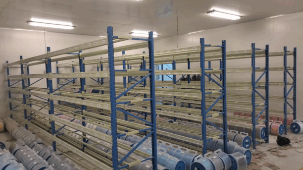 RAK BESI GUDANG MEDIUM DUTY SUSUN SERBAGUNA TIPE RR-500 | KAPASITAS / KEKUATAN 500 KG PER SUSUN SHELVING AMBALAN, 4 LEVEL | UKURAN PxLxT (200x60x200 CM, 200x60x250 CM, 200x60x300 CM) | RAJA RAK INDONESIA