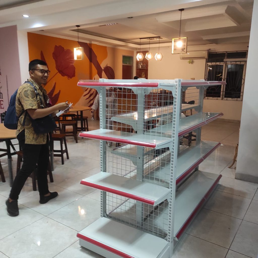 Mengoptimalkan Penjualan di Minimarket dengan Harga Rak Display yang Tepat