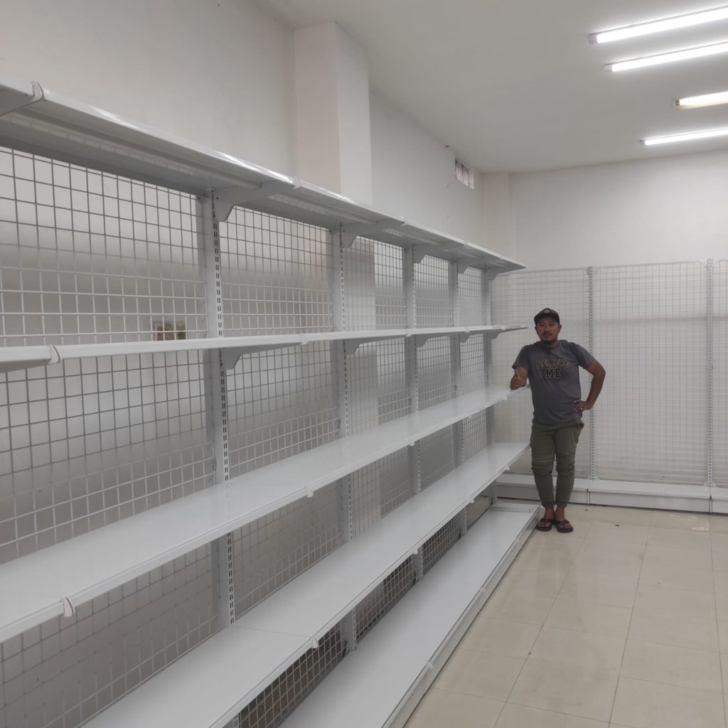 Panduan Lengkap Menyusun Rak Minimarket agar Menarik dan Fungsional